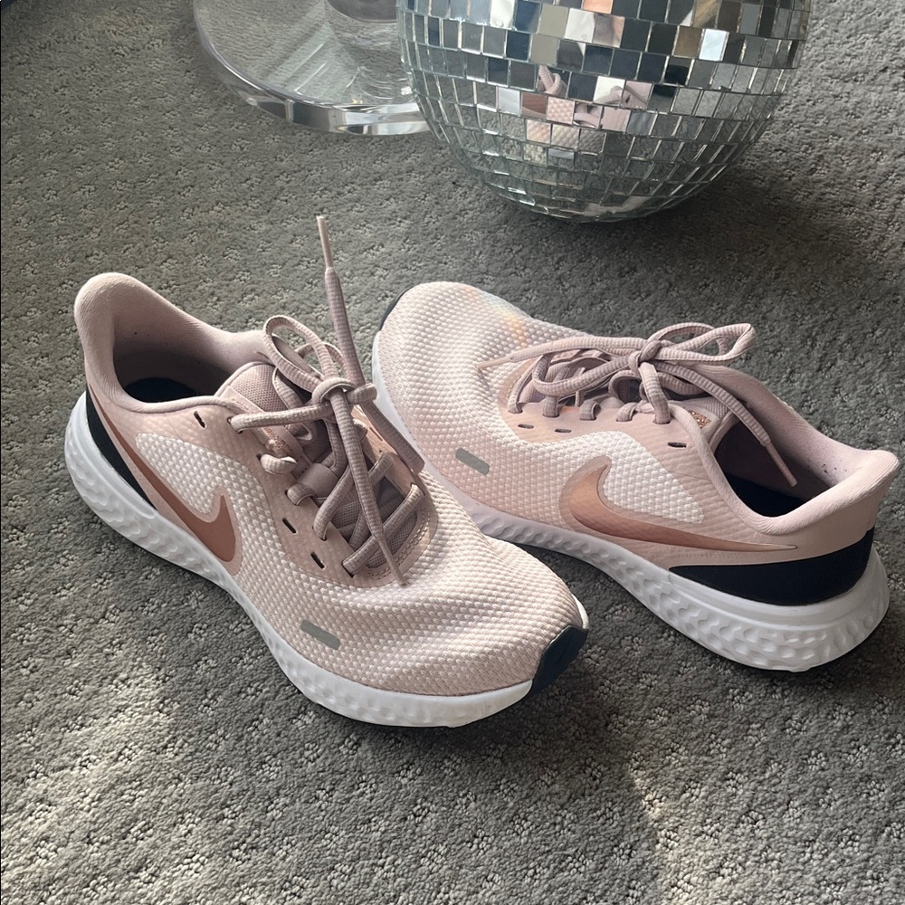 Nike Women's Blush Pink Sneakers - Picture 3 of 9